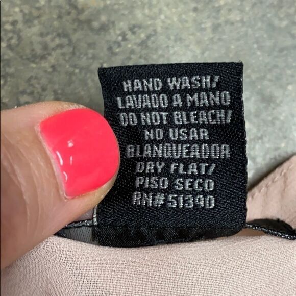 Timing L/S Peach Button Down Blouse Size Small - Picture 5 of 5